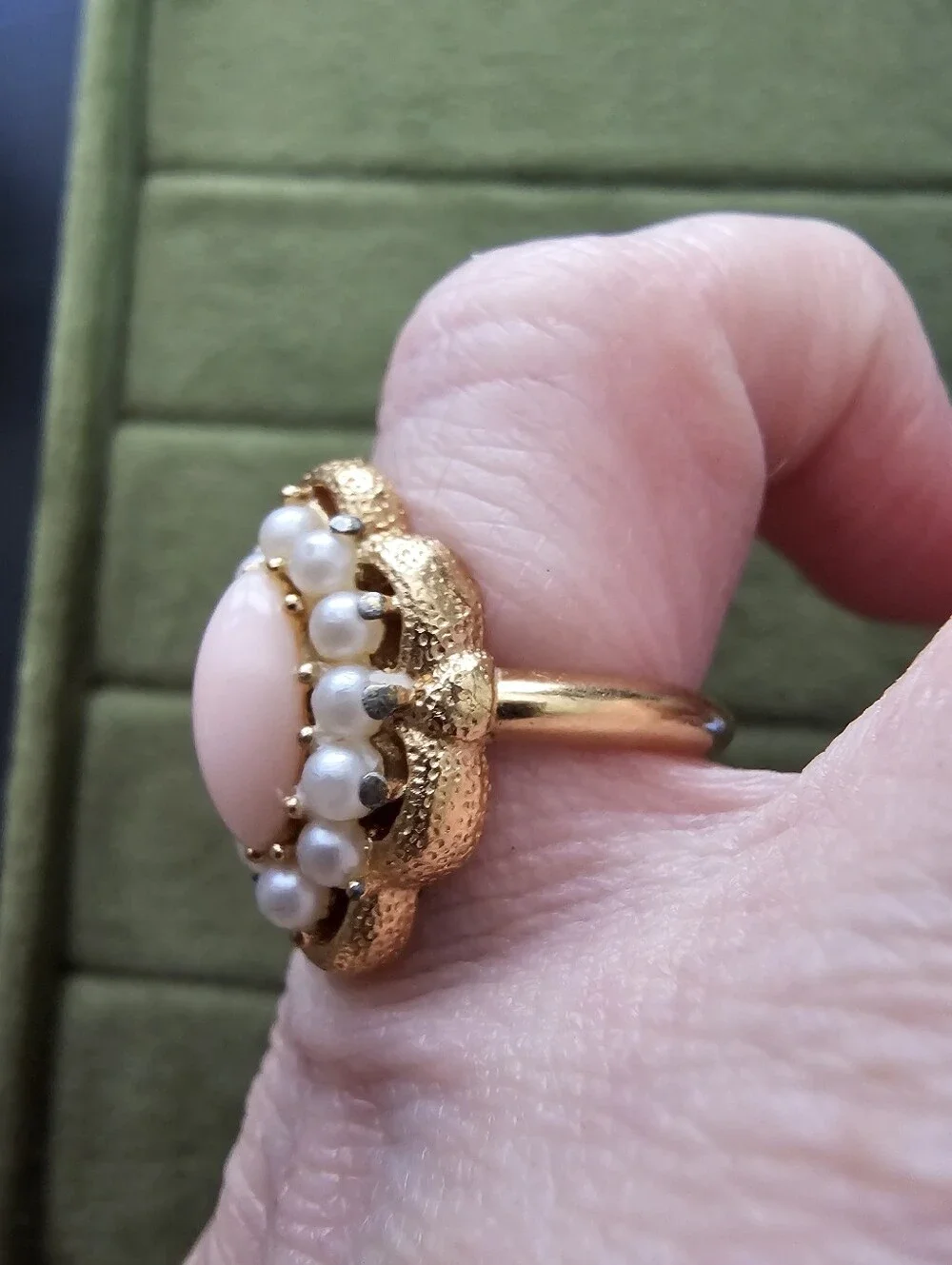 Vintage Avon Ring Size 4/5